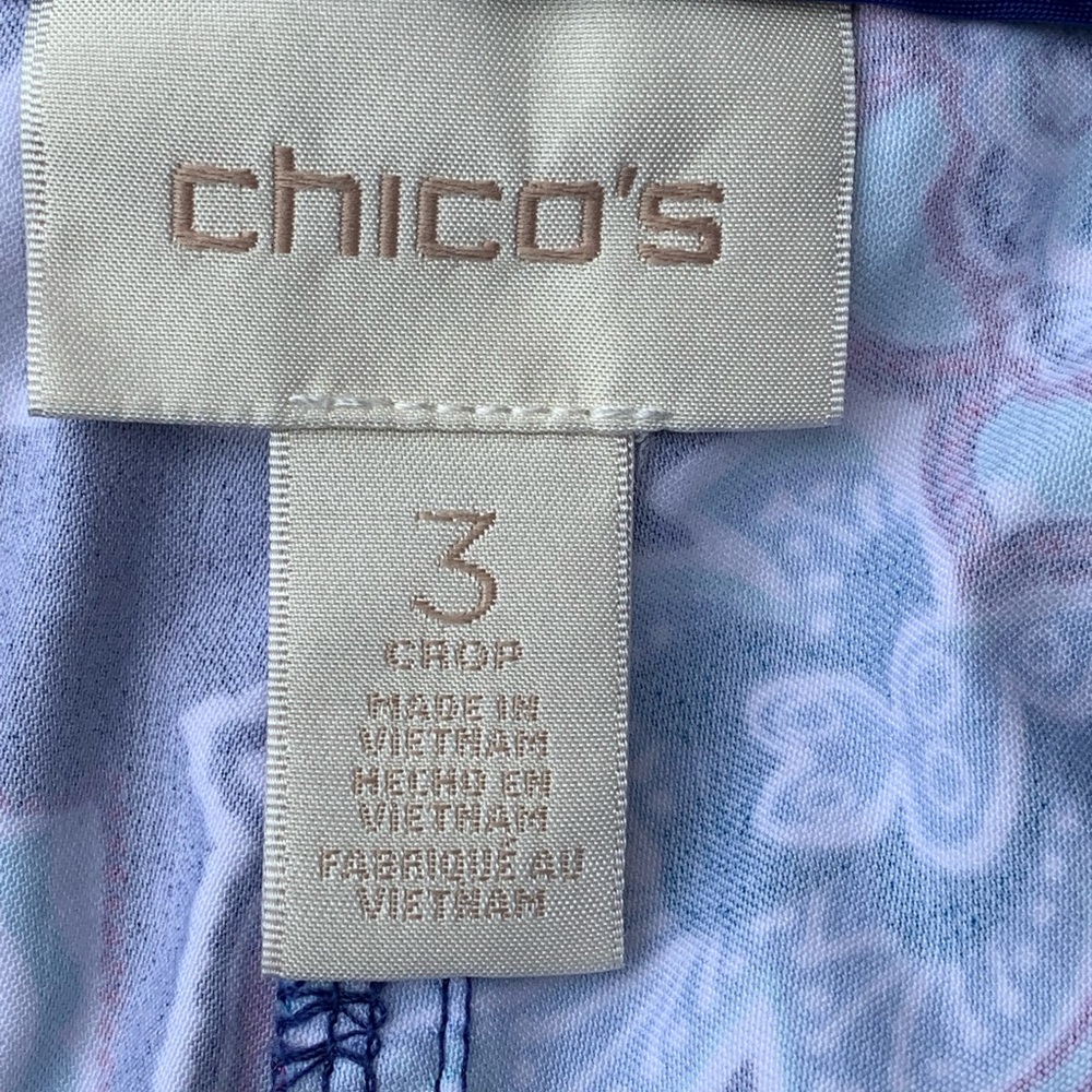 Chico’s Comfort Waist Luxe Utility Outline Floral Crops - Picture 7 of 8